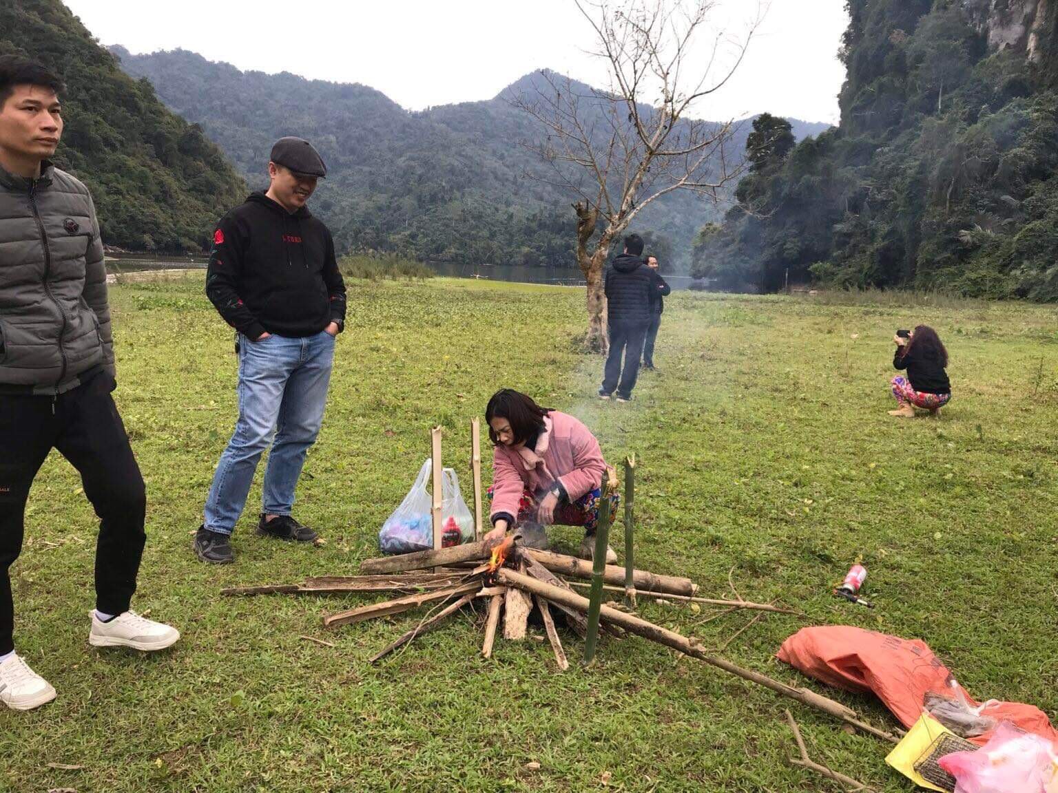 Enjoying a delightful midday barbecue by the Lake